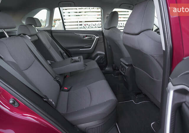 Красный Тойота РАВ 4, объемом двигателя 2.49 л и пробегом 29 тыс. км за 36465 $, фото 6 на Automoto.ua