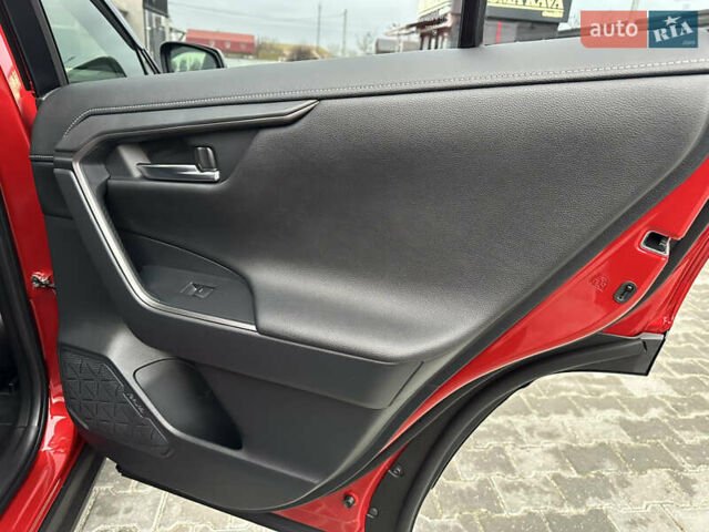 Красный Тойота РАВ 4, объемом двигателя 2.49 л и пробегом 22 тыс. км за 45600 $, фото 53 на Automoto.ua