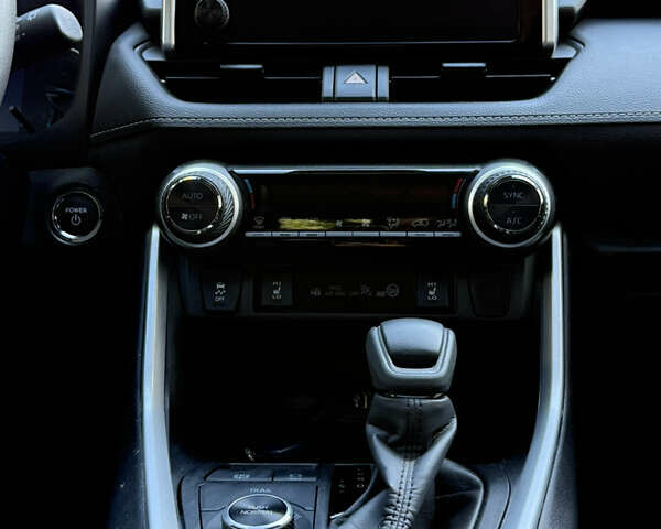 Красный Тойота РАВ 4, объемом двигателя 2.49 л и пробегом 19 тыс. км за 37000 $, фото 62 на Automoto.ua