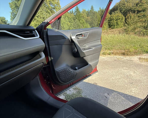 Красный Тойота РАВ 4, объемом двигателя 2.49 л и пробегом 19 тыс. км за 37000 $, фото 54 на Automoto.ua