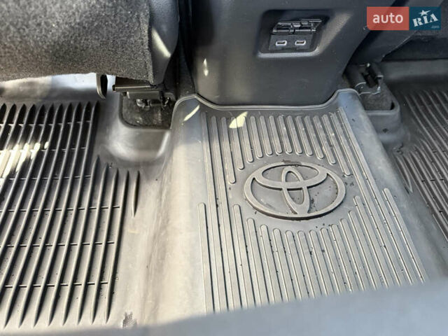 Красный Тойота РАВ 4, объемом двигателя 2.49 л и пробегом 19 тыс. км за 36500 $, фото 33 на Automoto.ua