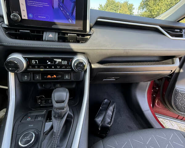 Красный Тойота РАВ 4, объемом двигателя 2.49 л и пробегом 19 тыс. км за 37000 $, фото 53 на Automoto.ua