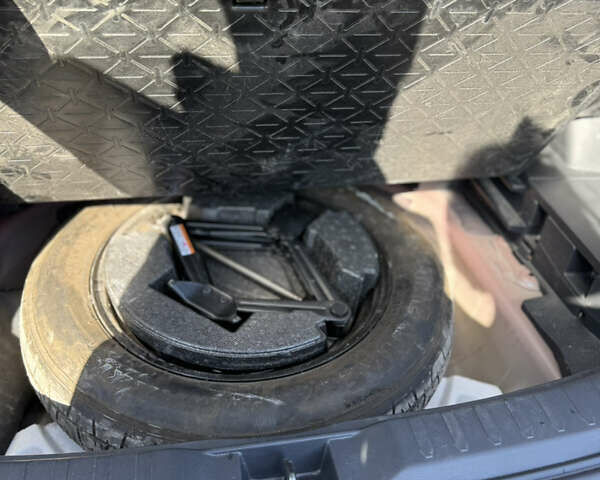 Красный Тойота РАВ 4, объемом двигателя 2.49 л и пробегом 19 тыс. км за 36500 $, фото 28 на Automoto.ua