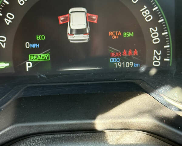 Красный Тойота РАВ 4, объемом двигателя 2.49 л и пробегом 19 тыс. км за 37000 $, фото 45 на Automoto.ua