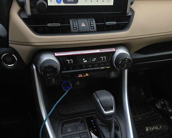 Червоний Тойота РАВ 4, об'ємом двигуна 2.49 л та пробігом 2 тис. км за 34900 $, фото 19 на Automoto.ua