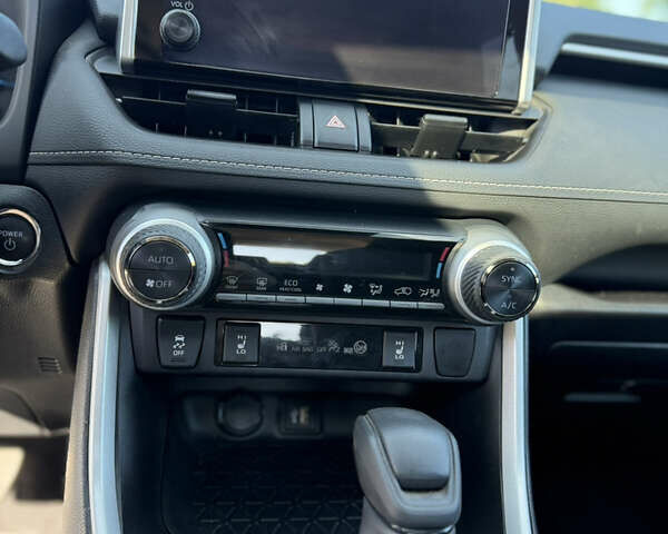 Красный Тойота РАВ 4, объемом двигателя 2.49 л и пробегом 19 тыс. км за 37000 $, фото 35 на Automoto.ua