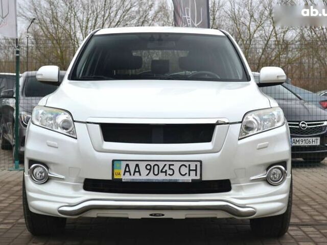 Тойота РАВ 4, объемом двигателя 2 л и пробегом 158 тыс. км за 13855 $, фото 3 на Automoto.ua