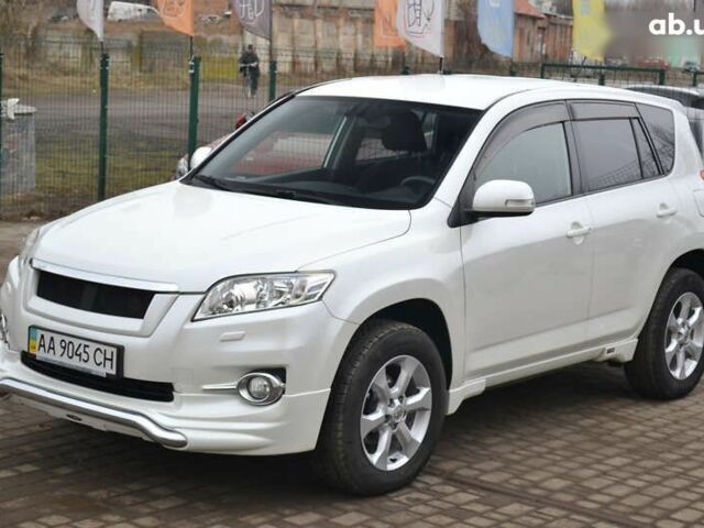 Тойота РАВ 4, объемом двигателя 2 л и пробегом 158 тыс. км за 13855 $, фото 2 на Automoto.ua