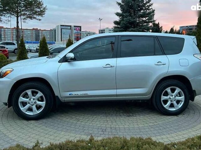 Тойота РАВ 4, об'ємом двигуна 4.25 л та пробігом 136 тис. км за 10700 $, фото 3 на Automoto.ua