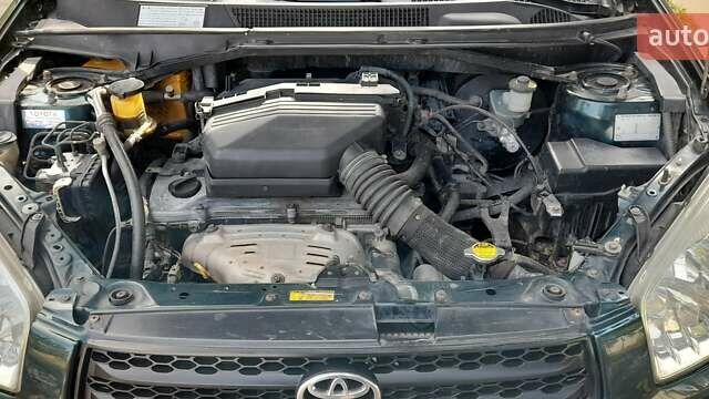 Тойота РАВ 4, объемом двигателя 2 л и пробегом 182 тыс. км за 6900 $, фото 6 на Automoto.ua
