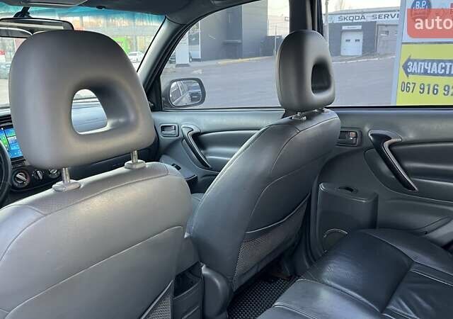 Тойота РАВ 4, объемом двигателя 2 л и пробегом 262 тыс. км за 6700 $, фото 10 на Automoto.ua