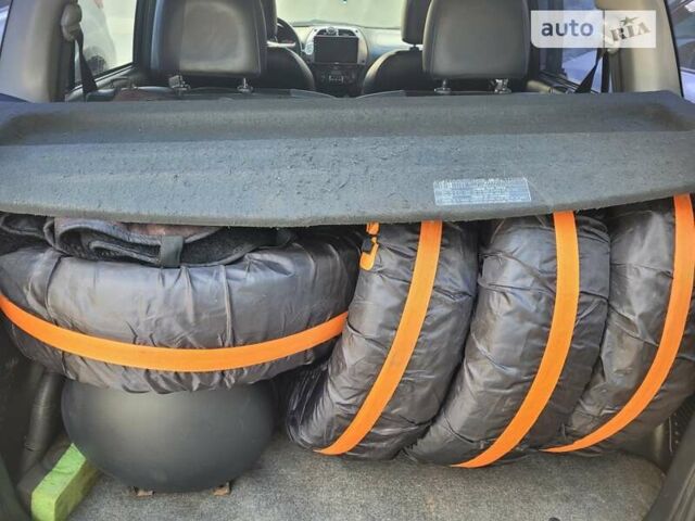 Тойота РАВ 4, объемом двигателя 2 л и пробегом 423 тыс. км за 6500 $, фото 28 на Automoto.ua