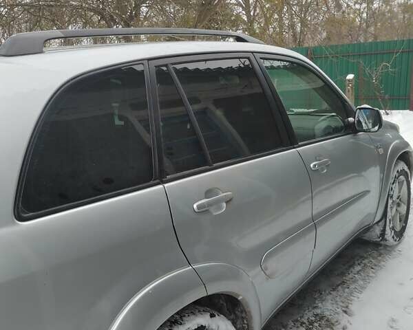 Тойота РАВ 4, объемом двигателя 2 л и пробегом 309 тыс. км за 7200 $, фото 2 на Automoto.ua