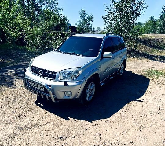 Тойота РАВ 4, объемом двигателя 2 л и пробегом 270 тыс. км за 7000 $, фото 1 на Automoto.ua
