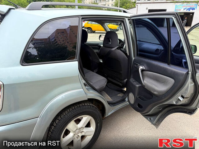 Тойота РАВ 4, об'ємом двигуна 2 л та пробігом 390 тис. км за 5300 $, фото 8 на Automoto.ua
