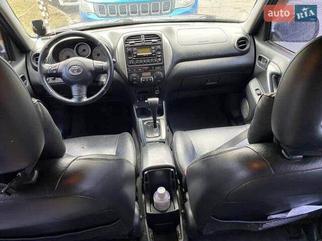 Тойота РАВ 4, объемом двигателя 2 л и пробегом 240 тыс. км за 8100 $, фото 10 на Automoto.ua