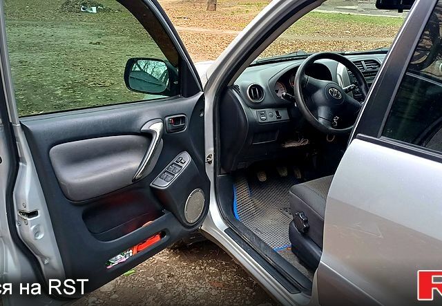 Тойота РАВ 4, объемом двигателя 20 л и пробегом 122 тыс. км за 7500 $, фото 4 на Automoto.ua