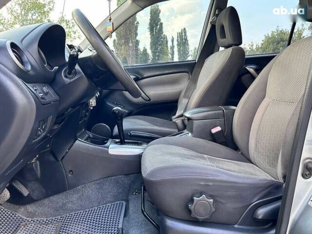 Тойота РАВ 4, объемом двигателя 2.4 л и пробегом 280 тыс. км за 7400 $, фото 15 на Automoto.ua