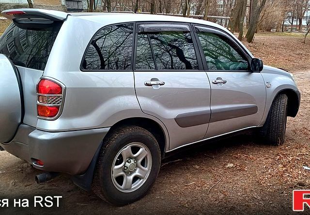 Тойота РАВ 4, объемом двигателя 20 л и пробегом 122 тыс. км за 7500 $, фото 1 на Automoto.ua