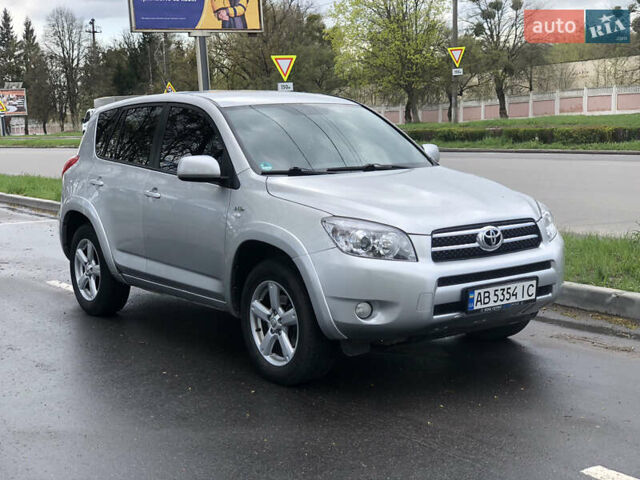 Тойота РАВ 4, объемом двигателя 2.2 л и пробегом 306 тыс. км за 10600 $, фото 4 на Automoto.ua