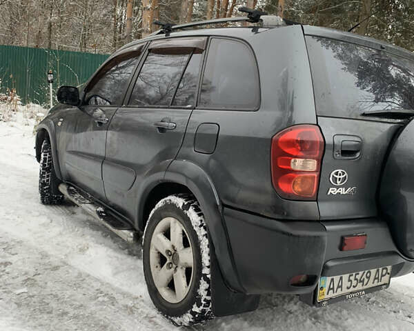 Тойота РАВ 4, объемом двигателя 2 л и пробегом 240 тыс. км за 8100 $, фото 4 на Automoto.ua