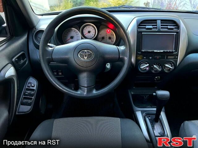 Тойота РАВ 4, объемом двигателя 2 л и пробегом 175 тыс. км за 6999 $, фото 6 на Automoto.ua