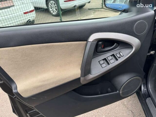 Тойота РАВ 4, объемом двигателя 0 л и пробегом 372 тыс. км за 8490 $, фото 14 на Automoto.ua