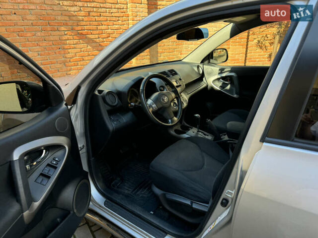 Тойота РАВ 4, объемом двигателя 0 л и пробегом 125 тыс. км за 9000 $, фото 3 на Automoto.ua