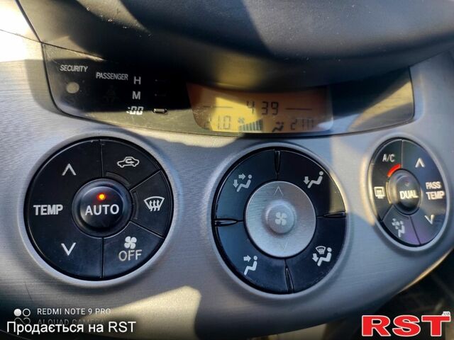 Тойота РАВ 4, объемом двигателя 2.4 л и пробегом 164 тыс. км за 9300 $, фото 8 на Automoto.ua