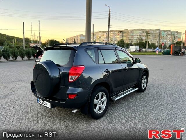 Тойота РАВ 4, об'ємом двигуна 2 л та пробігом 220 тис. км за 10000 $, фото 2 на Automoto.ua