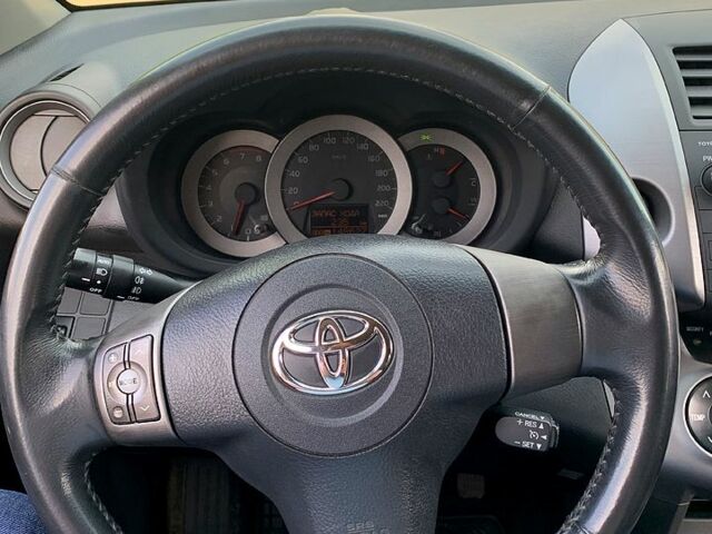 Тойота РАВ 4, объемом двигателя 2 л и пробегом 148 тыс. км за 11000 $, фото 9 на Automoto.ua