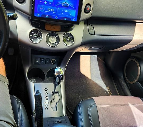 Тойота РАВ 4, объемом двигателя 2 л и пробегом 220 тыс. км за 8400 $, фото 6 на Automoto.ua