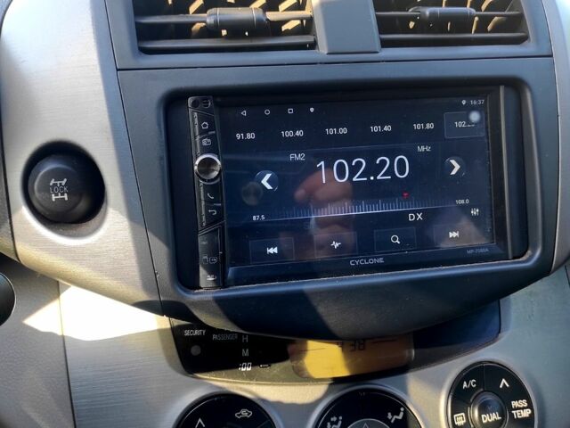 Тойота РАВ 4, объемом двигателя 2.4 л и пробегом 164 тыс. км за 9300 $, фото 7 на Automoto.ua