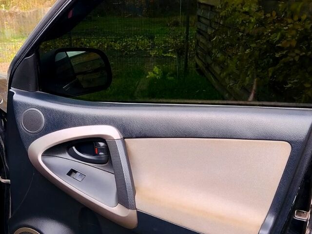 Тойота РАВ 4, объемом двигателя 2.4 л и пробегом 280 тыс. км за 7100 $, фото 2 на Automoto.ua