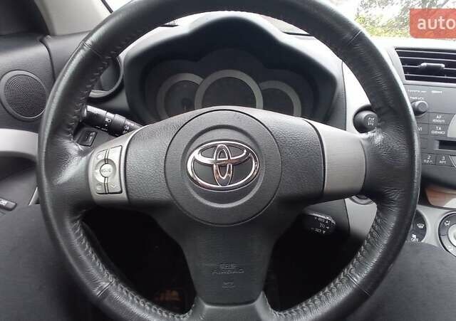 Тойота РАВ 4, об'ємом двигуна 2.2 л та пробігом 226 тис. км за 9700 $, фото 5 на Automoto.ua