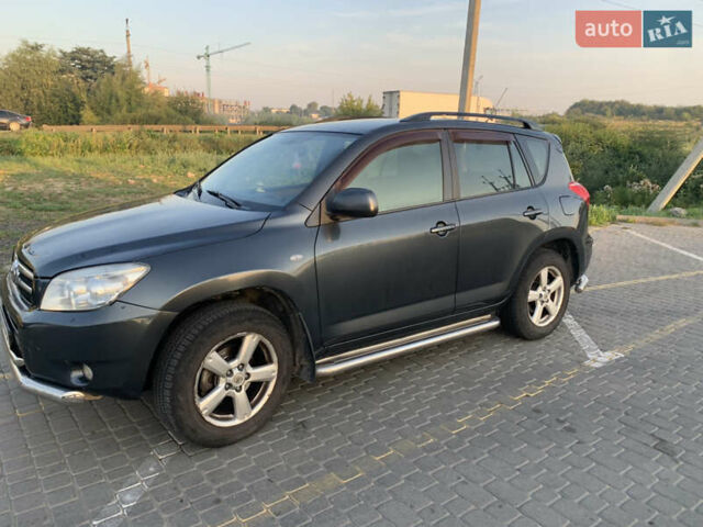 Тойота РАВ 4, объемом двигателя 2 л и пробегом 239 тыс. км за 8650 $, фото 2 на Automoto.ua