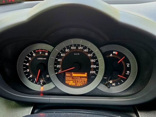 Тойота РАВ 4, объемом двигателя 2 л и пробегом 114 тыс. км за 11500 $, фото 3 на Automoto.ua