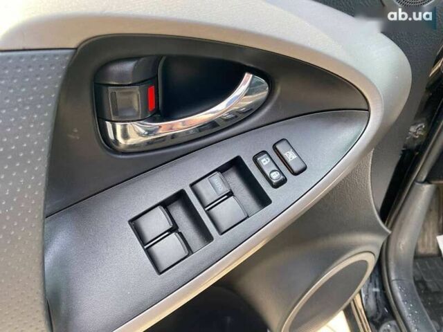 Тойота РАВ 4, объемом двигателя 2.2 л и пробегом 178 тыс. км за 9200 $, фото 11 на Automoto.ua