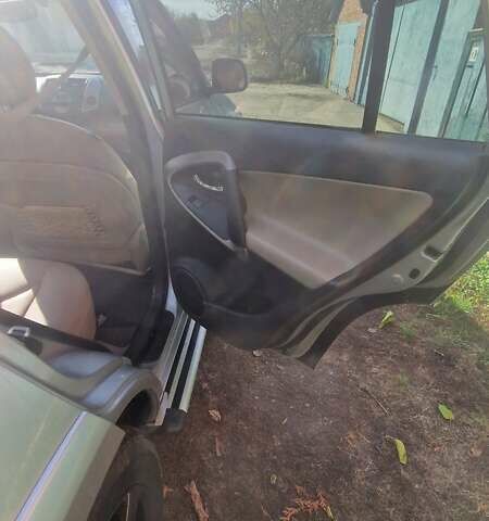 Тойота РАВ 4, объемом двигателя 2.4 л и пробегом 173 тыс. км за 11000 $, фото 13 на Automoto.ua