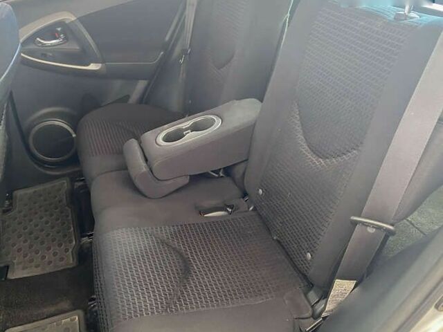 Тойота РАВ 4, объемом двигателя 2.2 л и пробегом 156 тыс. км за 9950 $, фото 10 на Automoto.ua