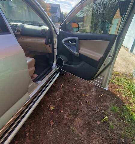 Тойота РАВ 4, объемом двигателя 2.4 л и пробегом 173 тыс. км за 11000 $, фото 16 на Automoto.ua