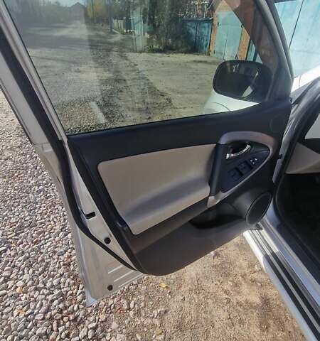 Тойота РАВ 4, объемом двигателя 2.4 л и пробегом 173 тыс. км за 11000 $, фото 21 на Automoto.ua