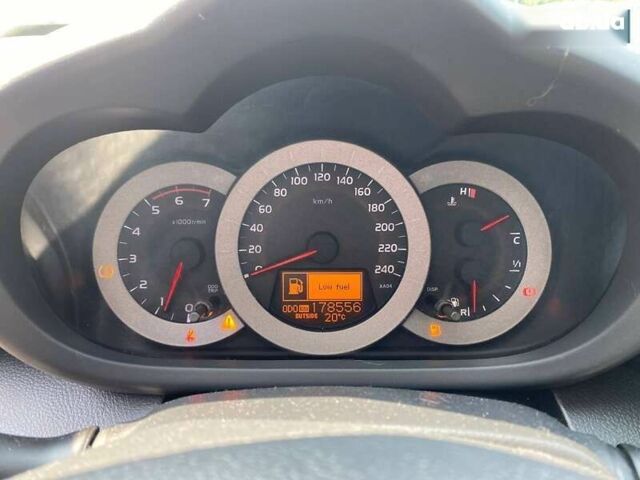 Тойота РАВ 4, объемом двигателя 2.2 л и пробегом 178 тыс. км за 9200 $, фото 13 на Automoto.ua