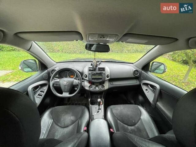 Тойота РАВ 4, объемом двигателя 2 л и пробегом 185 тыс. км за 13500 $, фото 8 на Automoto.ua