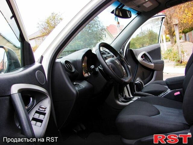 Тойота РАВ 4, объемом двигателя 2 л и пробегом 156 тыс. км за 11500 $, фото 7 на Automoto.ua
