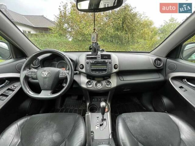 Тойота РАВ 4, объемом двигателя 2 л и пробегом 185 тыс. км за 13500 $, фото 9 на Automoto.ua