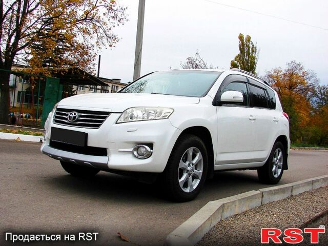 Тойота РАВ 4, объемом двигателя 2 л и пробегом 156 тыс. км за 11500 $, фото 2 на Automoto.ua