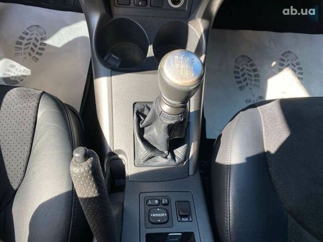 Тойота РАВ 4, об'ємом двигуна 2.2 л та пробігом 260 тис. км за 12500 $, фото 14 на Automoto.ua