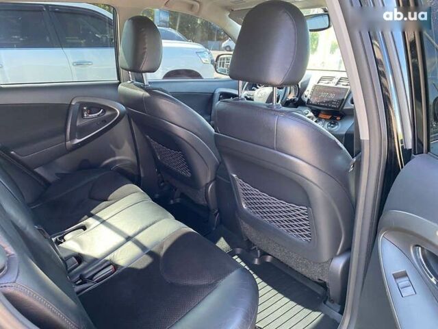 Тойота РАВ 4, об'ємом двигуна 2.2 л та пробігом 260 тис. км за 12500 $, фото 9 на Automoto.ua