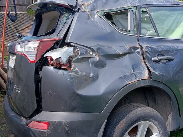 Тойота РАВ 4, об'ємом двигуна 2.5 л та пробігом 153 тис. км за 3800 $, фото 4 на Automoto.ua